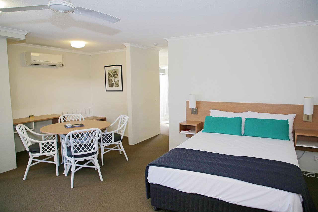 Darcy Arms Hotel Motel Gold Coast Eksteriør bilde