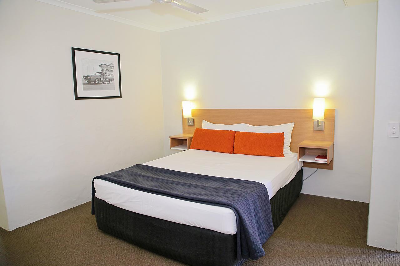 Darcy Arms Hotel Motel Gold Coast Eksteriør bilde