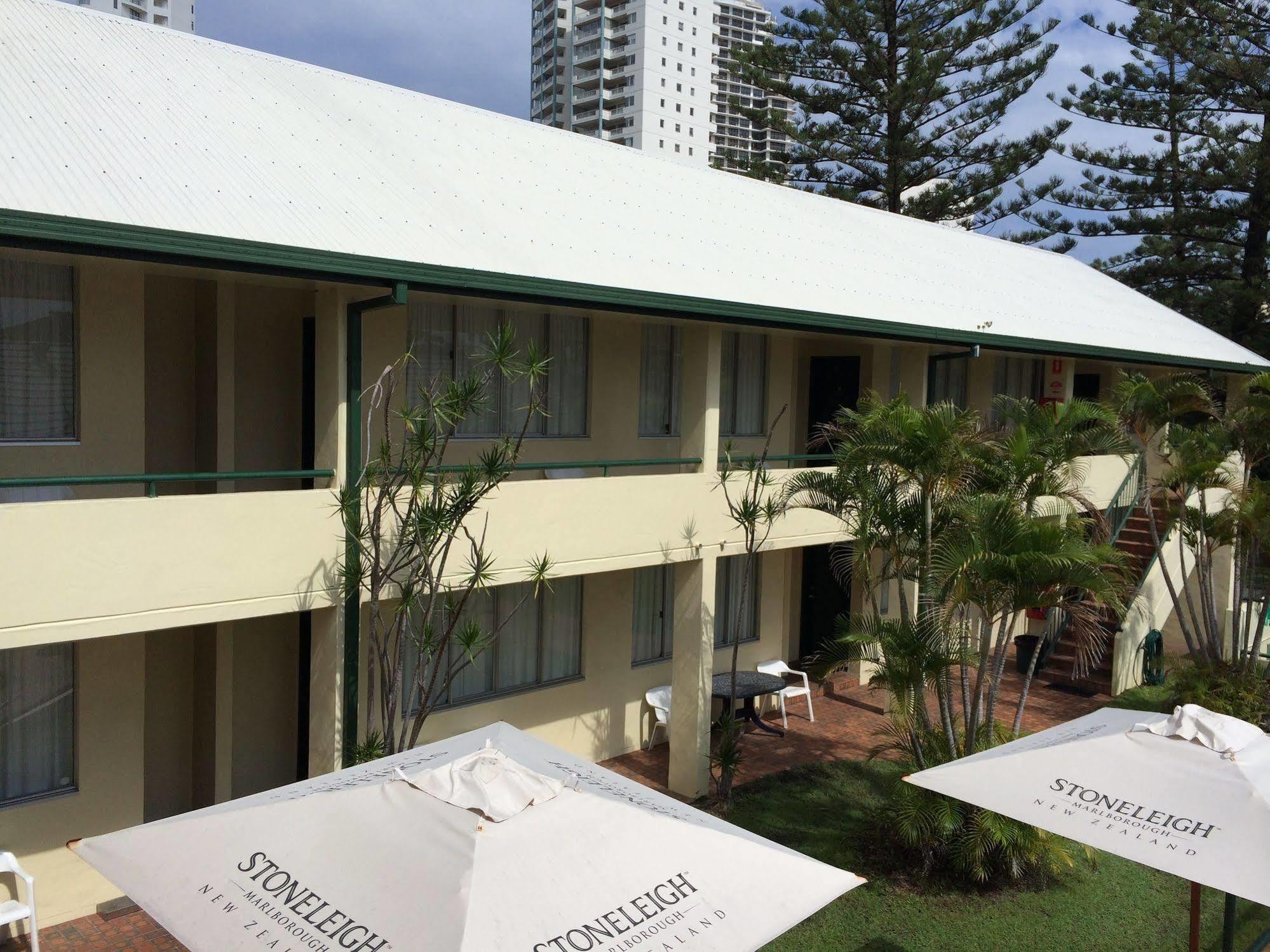 Darcy Arms Hotel Motel Gold Coast Eksteriør bilde