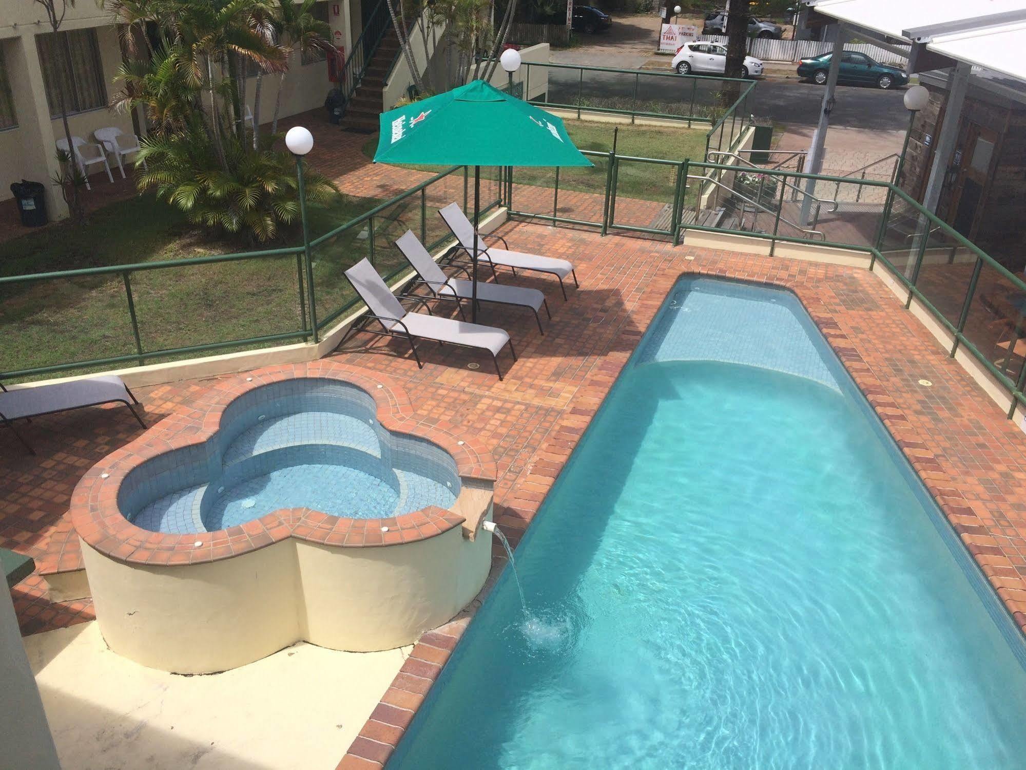 Darcy Arms Hotel Motel Gold Coast Eksteriør bilde