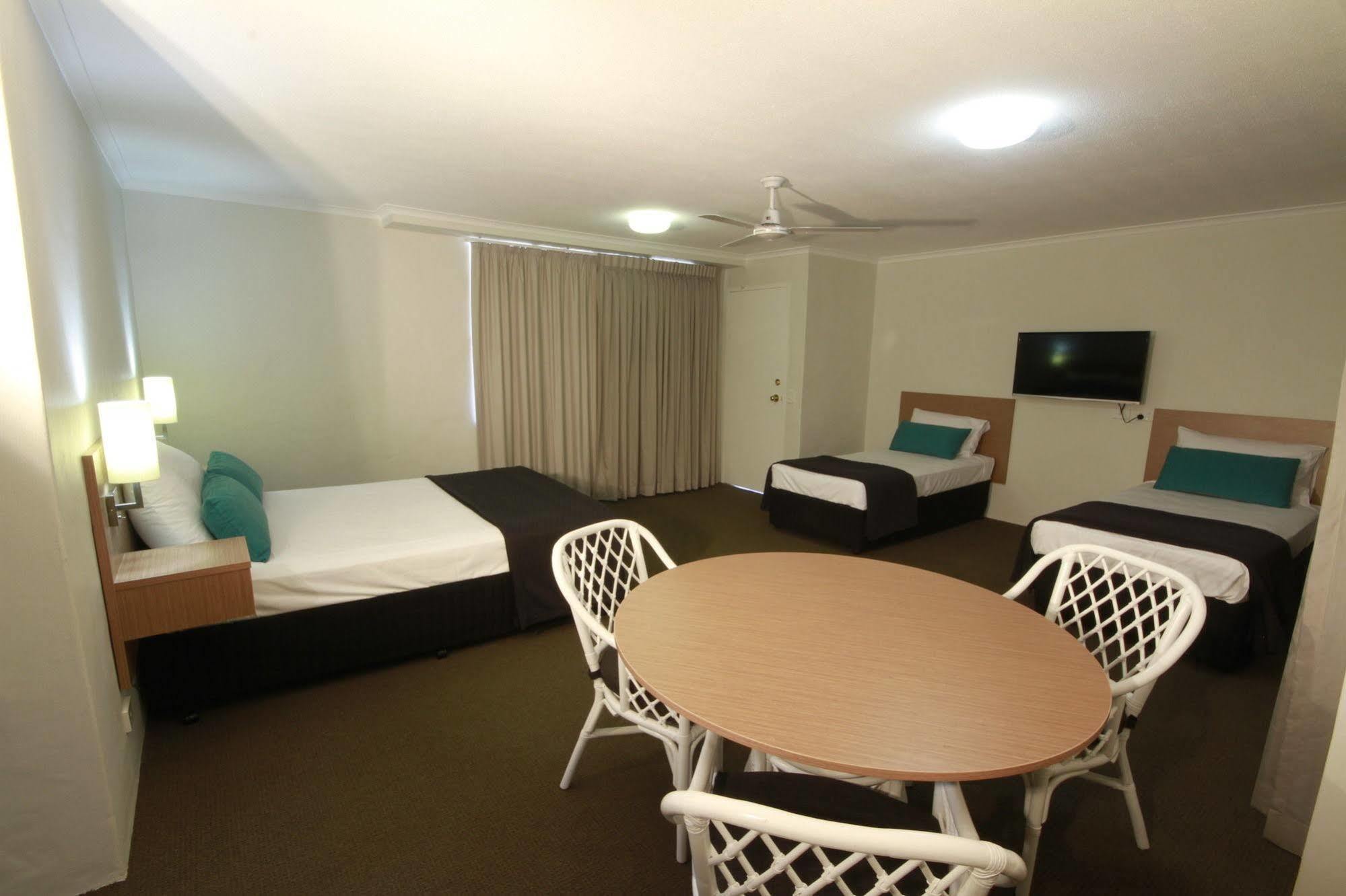 Darcy Arms Hotel Motel Gold Coast Eksteriør bilde